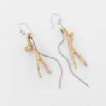 SAPIENS CHAIN DANGLER Earrings – Sculptural Brass Earrings (Polished Brass)