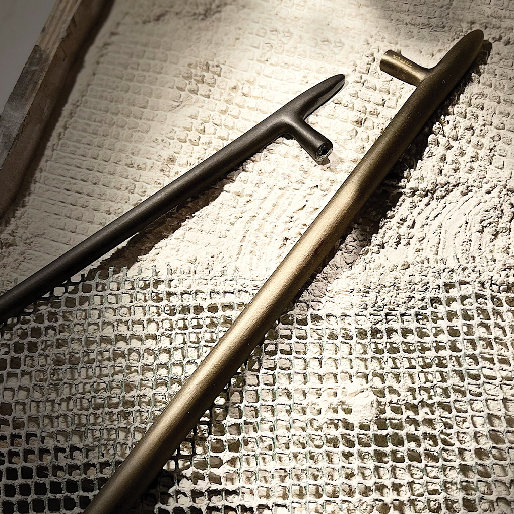 Taper Taper Cabinet Pull Handle - Image 1