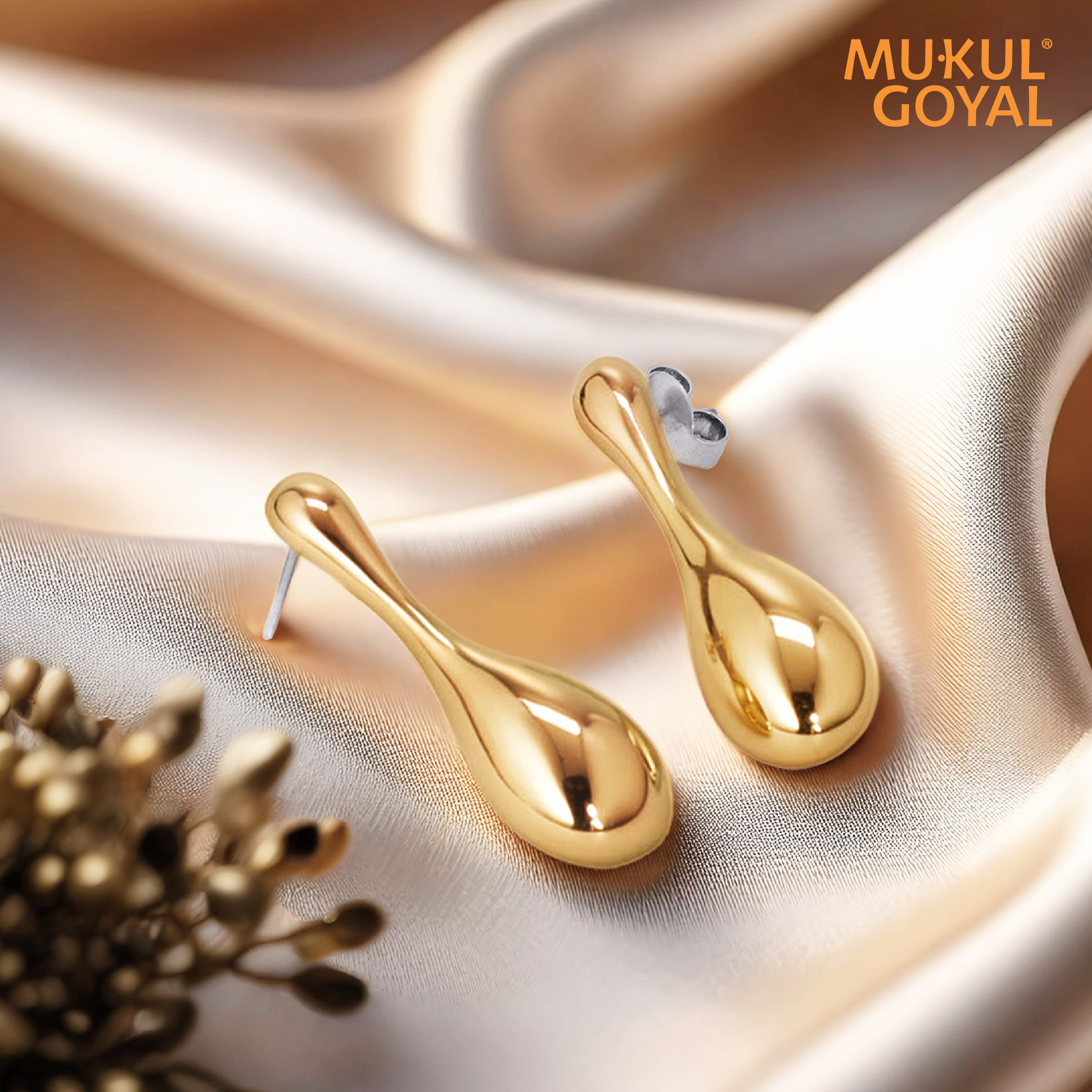sculptural jewellery